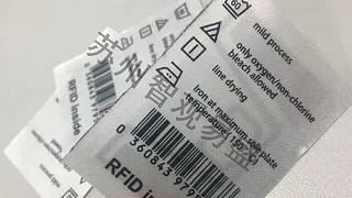 不同类型的RFID服装标签在仓库中的应用效果如何？